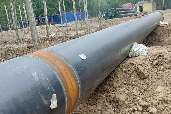 3pe防腐钢管焊接施工现场